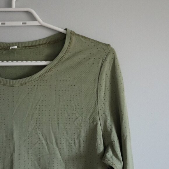 Women's Sz M Green Activewear Crewneck Stretch Long Sleeve‎ T-Shirt Top - Picture 5 of 10